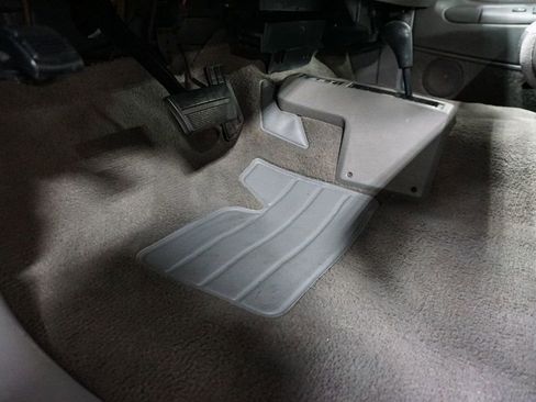 Used 1997 GMC Sierra 1500 4x4 Regular Cab w/ Marketing Option Pkg 3 image 86