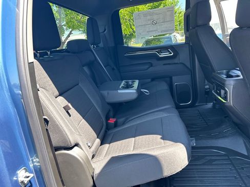 New 2026 GMC Sierra 1500 Elevation w/ LPO, Elevation Black Package AWD/4WD image 38