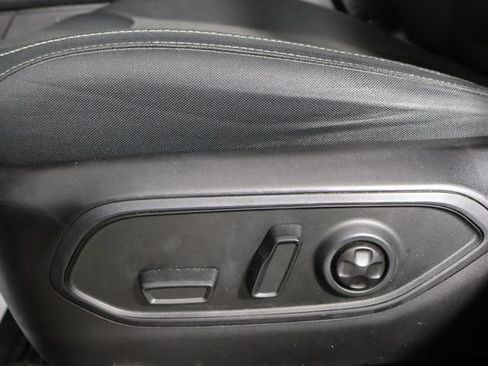 Used 2022 Jeep Grand Cherokee L Laredo w/ Luxury Tech Group I AWD/4WD image 22