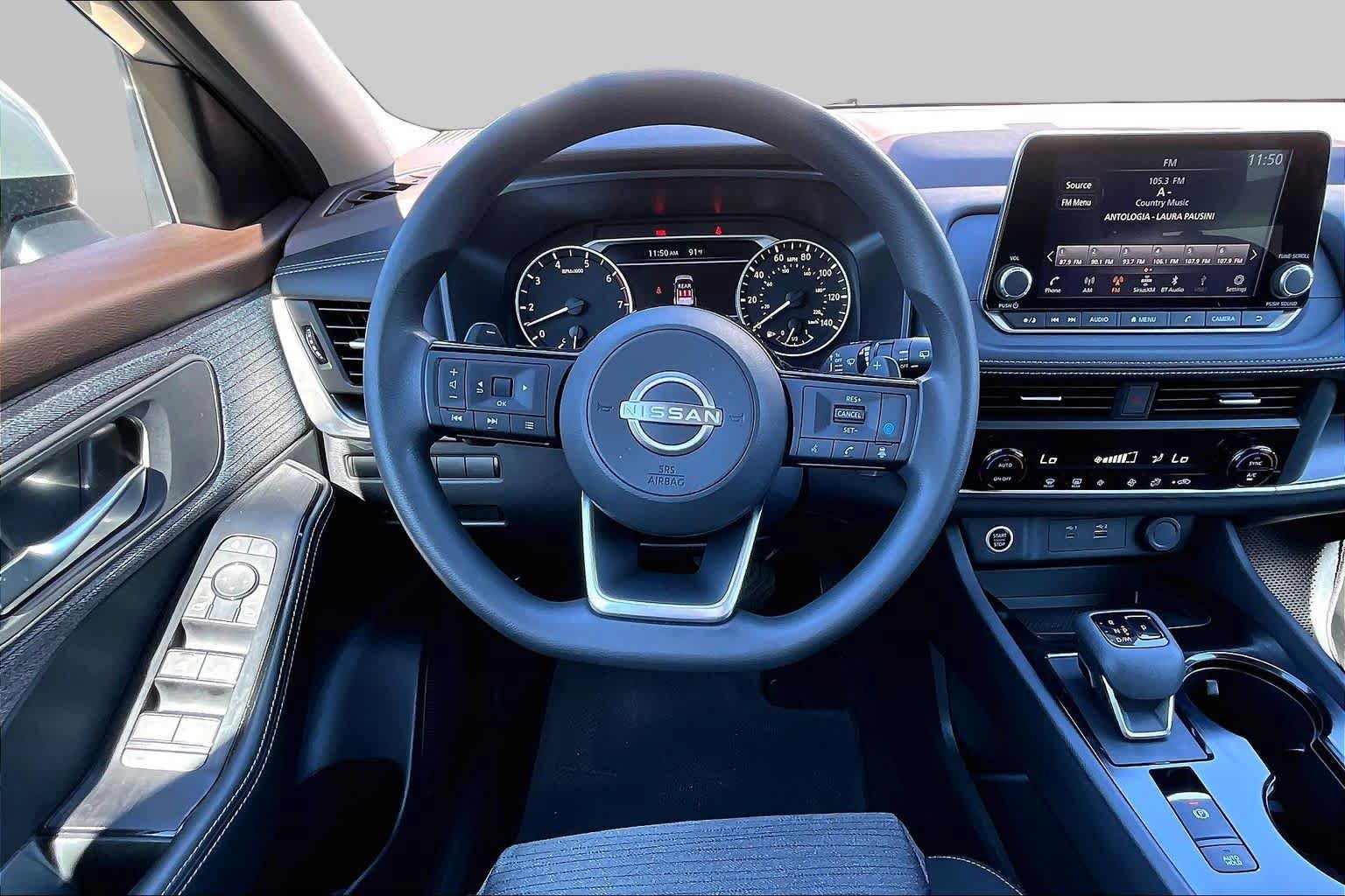 Used 2023 Nissan Rogue SV FWD image 6
