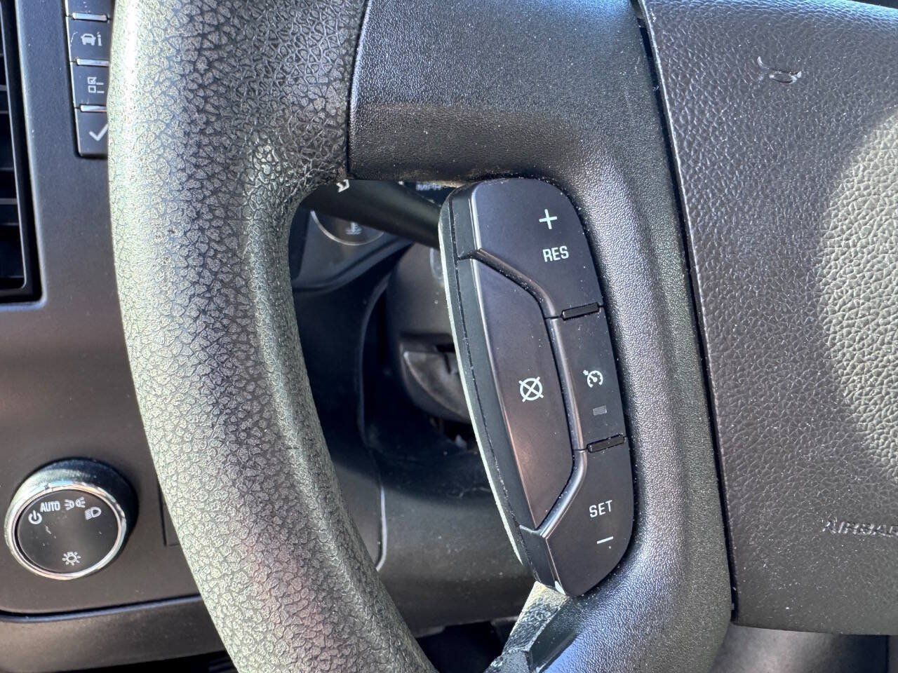 Used 2019 Chevrolet Express 2500 w/ Driver Convenience Package RWD image 15