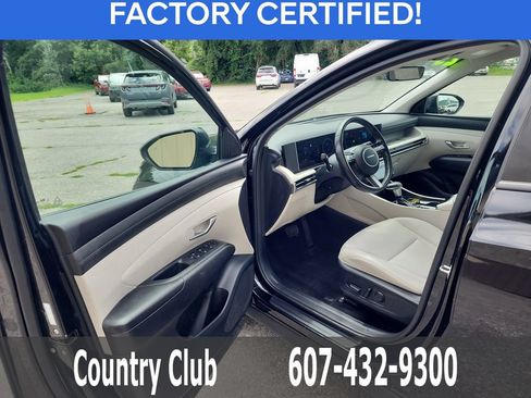 Certified 2025 Hyundai Tucson SEL AWD/4WD image 10