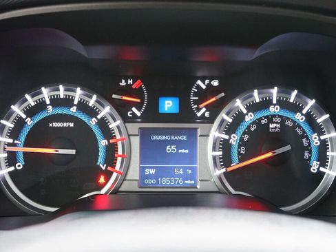 Used 2016 Toyota 4Runner SR5 image 17