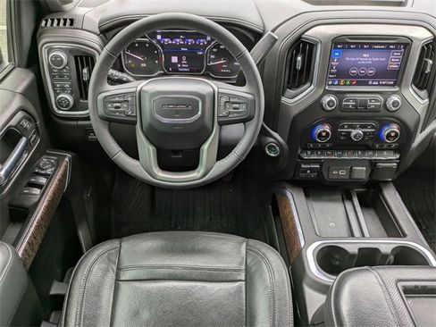 Used 2020 GMC Sierra 2500 Denali w/ Denali Ultimate Package image 11
