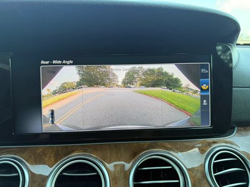 Used 2017 Mercedes-Benz E 300 image 36