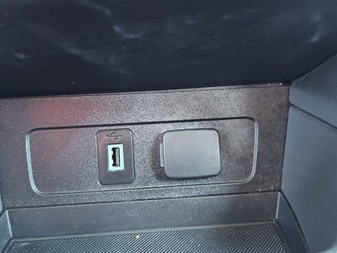 Used 2017 Ford Escape SE image 17