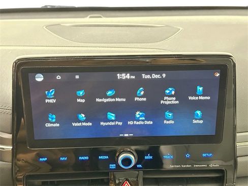 Used 2022 Hyundai Ioniq Limited image 13