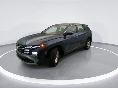 Certified 2026 Hyundai Tucson SE FWD image 2