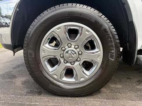 Used 2018 RAM 2500 Laramie AWD/4WD image 12