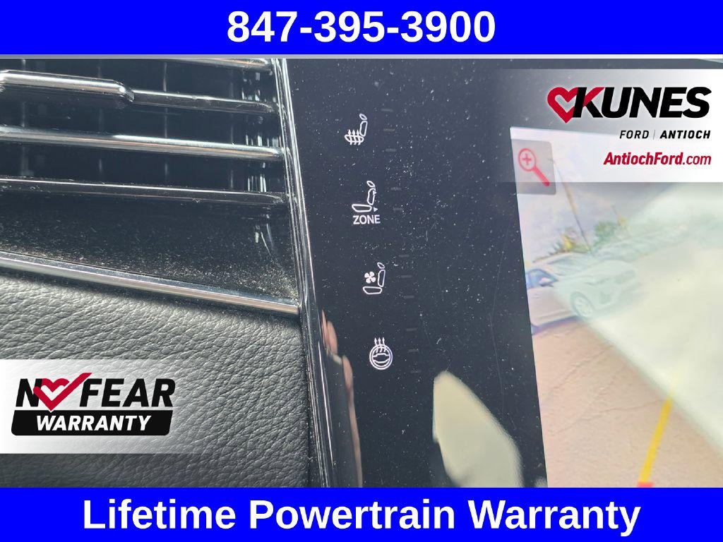 Used 2024 Jeep Wagoneer L Series II AWD/4WD image 56
