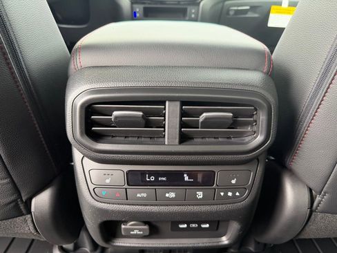 New 2026 Honda Ridgeline Black Edition image 11