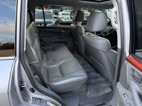 Used 2008 Lexus LX 570 4WD image 19