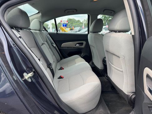 Used 2014 Chevrolet Cruze LT FWD image 17