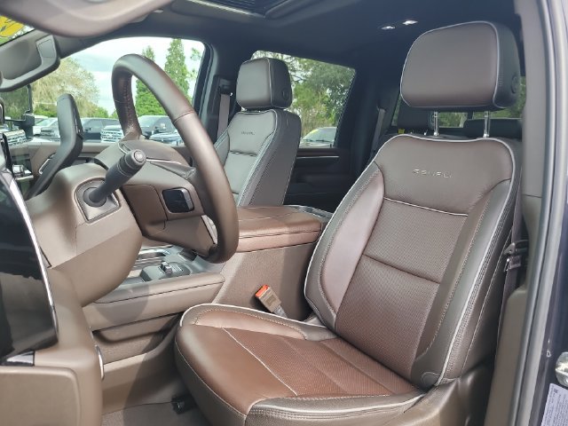 Used 2025 GMC Sierra 2500 Denali w/ Denali Reserve Package AWD/4WD image 19