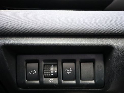 Used 2025 Subaru Outback Premium image 33