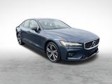 Used 2019 Volvo S60 T6 R-Design image 3