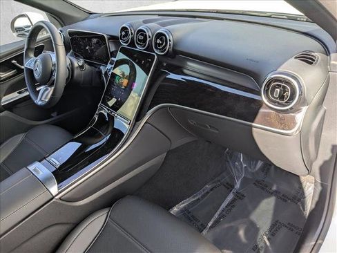 Used 2026 Mercedes-Benz GLC 300 4MATIC image 23