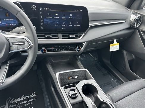 Used 2026 Chevrolet Equinox LT w/ Convenience Package II image 19