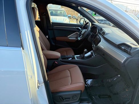 Certified 2025 Audi Q3 2.0T Premium Plus w/ Premium Plus Package image 28