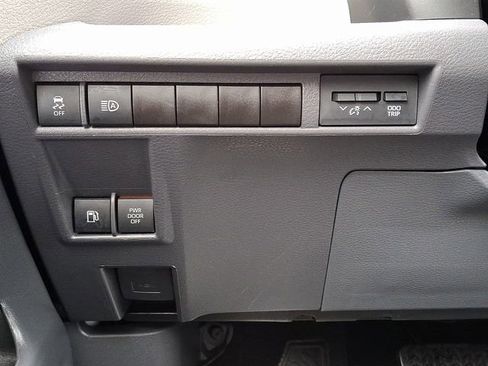 Used 2024 Toyota Sienna XLE AWD/4WD image 24