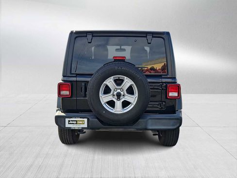 Used 2021 Jeep Wrangler Sport S image 7