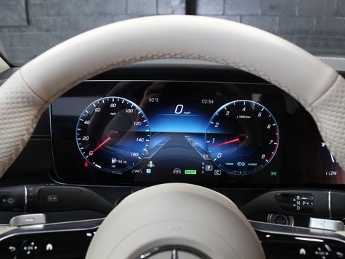 Used 2023 Mercedes-Benz E 450 Cabriolet image 65