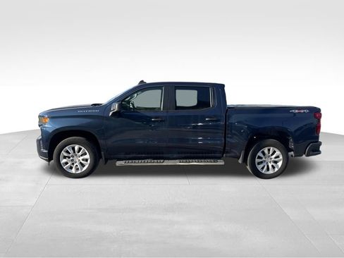 Used 2022 Chevrolet Silverado 1500 Custom w/ Safety Confidence Package AWD/4WD image 3