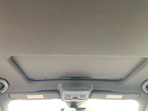 Used 2021 Volkswagen Passat 2.0T R-Line image 24