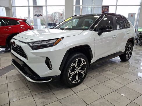 New 2025 Toyota RAV4 XSE image 2