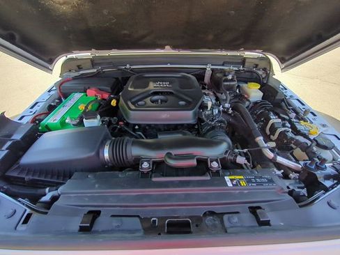 Used 2018 Jeep Wrangler Unlimited Sport S image 25