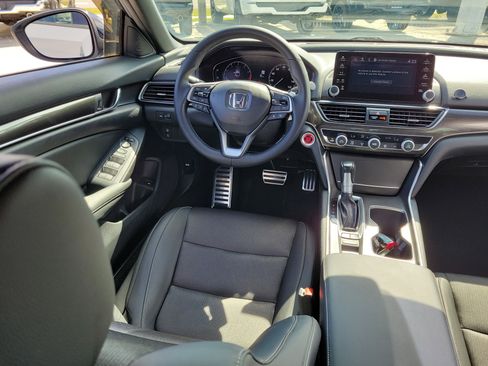 Used 2021 Honda Accord Sport image 16