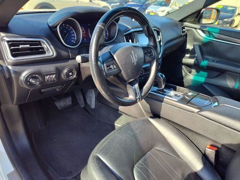 Used 2016 Maserati Ghibli RWD image 16