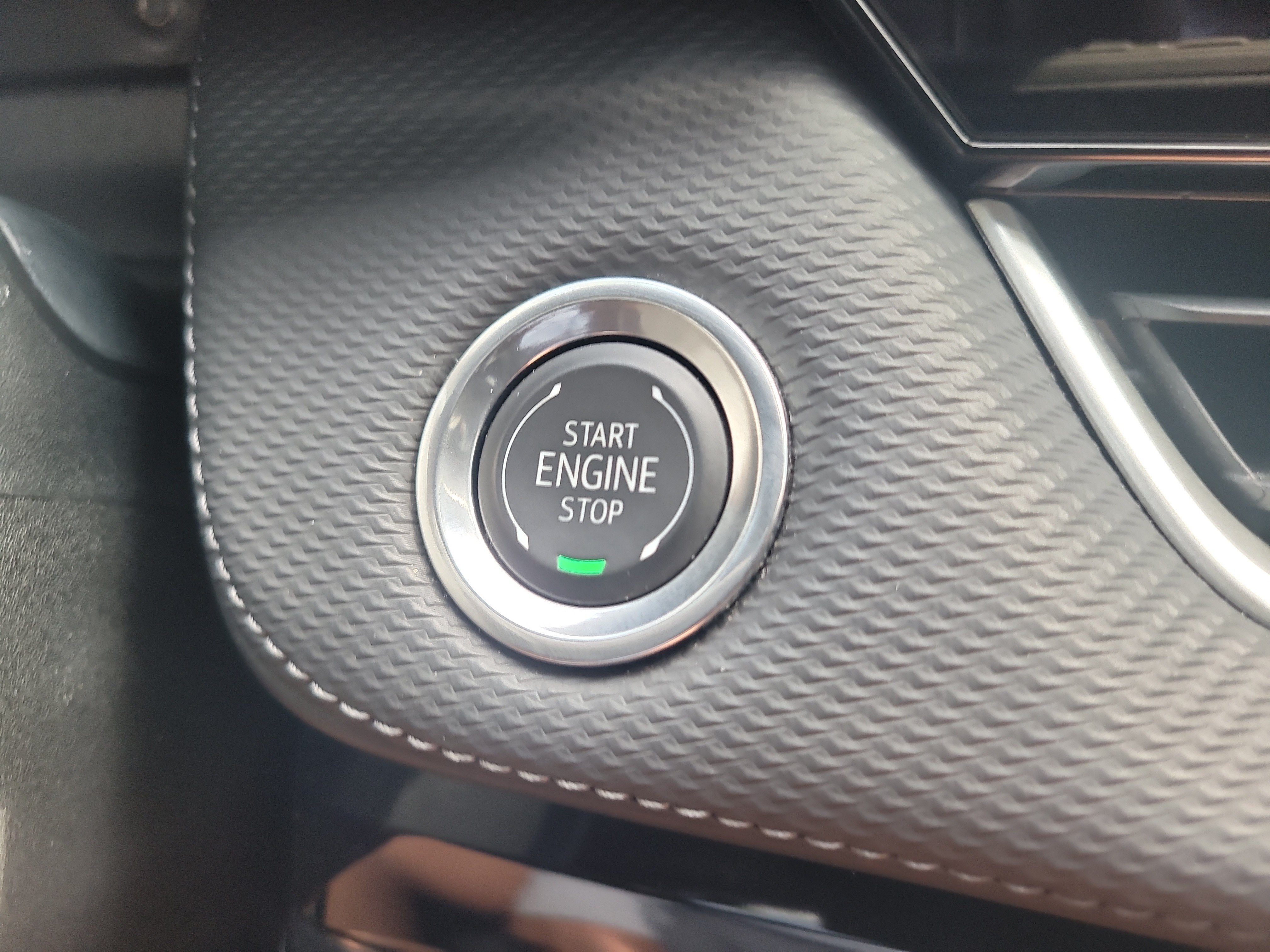 Used 2025 Chevrolet Equinox LT w/ Safety and Technology Package FWD image 26