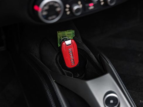 Used 2017 Ferrari 488 Spider RWD image 76