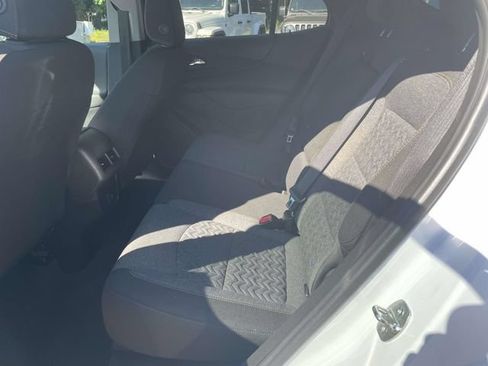 Used 2022 Chevrolet Equinox LT FWD image 12