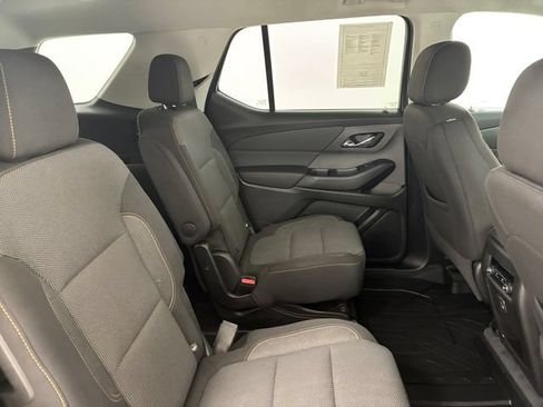 Used 2020 Chevrolet Traverse LT w/ Driver Confidence II Package AWD/4WD image 16