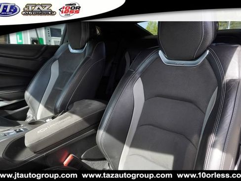 Used 2020 Chevrolet Camaro SS RWD image 12