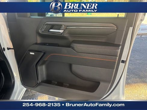 Used 2024 GMC Sierra 2500 AT4 w/ AT4 Premium Plus Package image 15