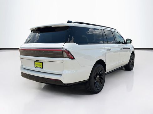 Used 2026 Lincoln Navigator L Reserve w/ Jet Appearance Package AWD/4WD image 5