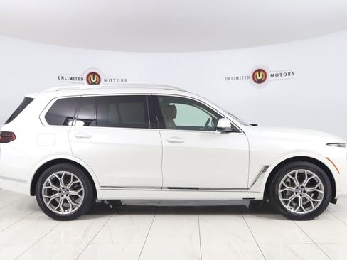 Used 2024 BMW X7 xDrive40i w/ Premium Package AWD/4WD image 2