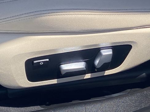 Used 2019 BMW 330i Sedan w/ Driving Assistance Package RWD image 29