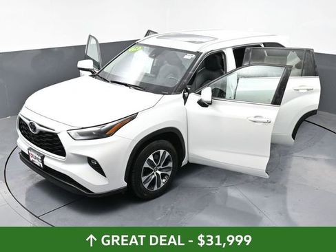 Used 2023 Toyota Highlander XLE FWD image 71