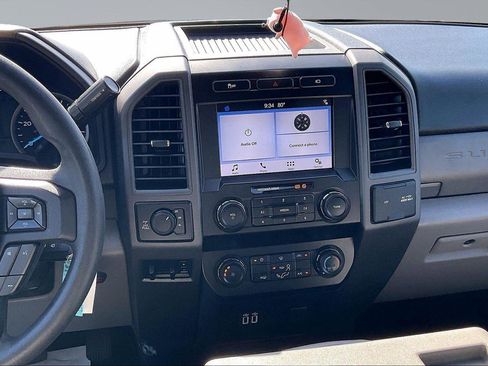 Used 2019 Ford F250 XL w/ STX Appearance Package AWD/4WD image 9