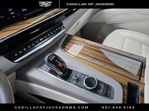 Used 2022 Cadillac Escalade Sport Platinum AWD/4WD image 19