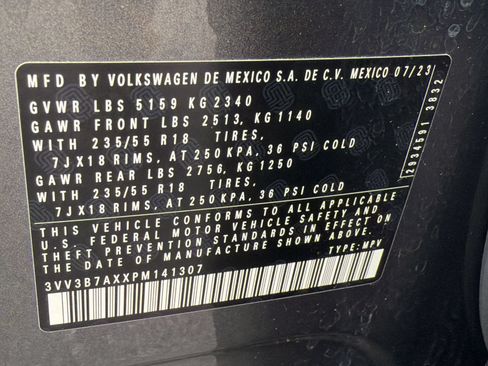 Used 2023 Volkswagen Tiguan SE FWD image 17