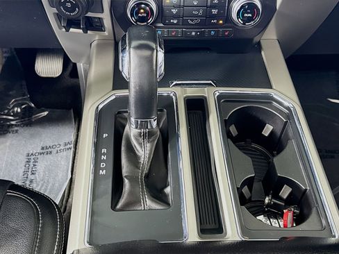 Used 2019 Ford F150 Lariat w/ Equipment Group 502A Luxury image 20