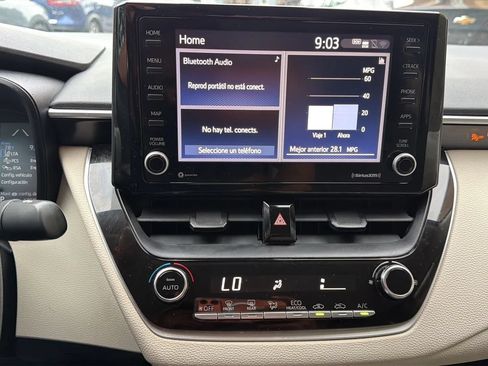 Used 2022 Toyota Corolla LE FWD image 18