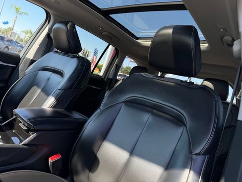 Used 2023 Jeep Grand Cherokee Limited RWD image 16