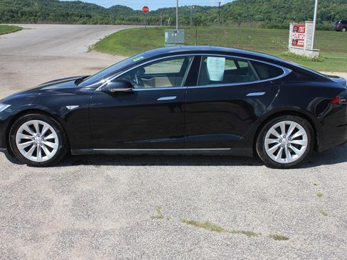 Used 2016 Tesla Model S P90D image 8