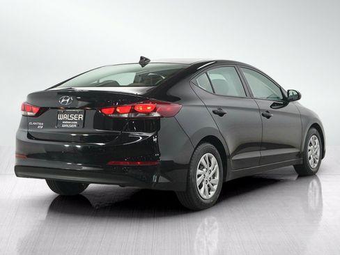 Used 2017 Hyundai Elantra SE w/ Cargo Package FWD image 5